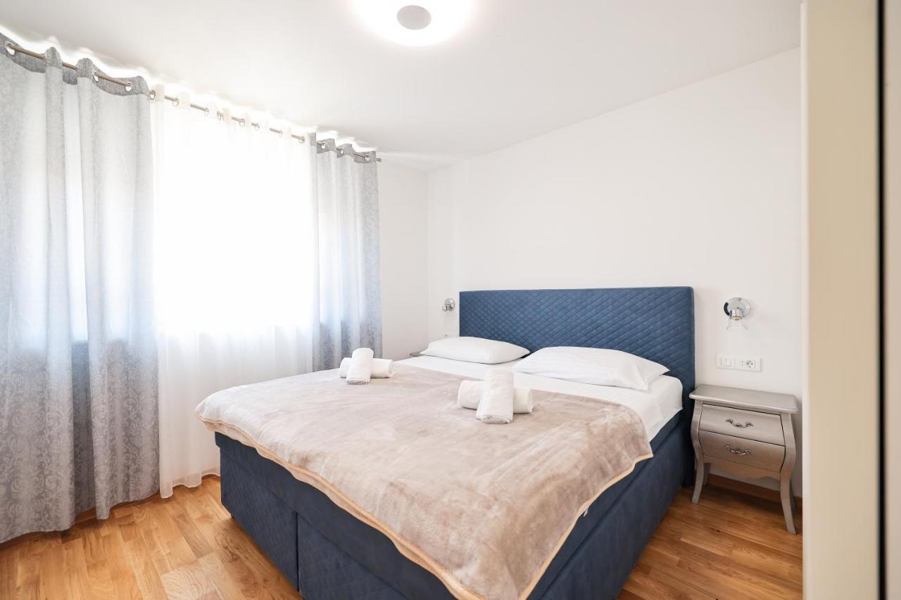 Two Bedroom Apartment With A Balcony Relja Zadar Buitenkant foto