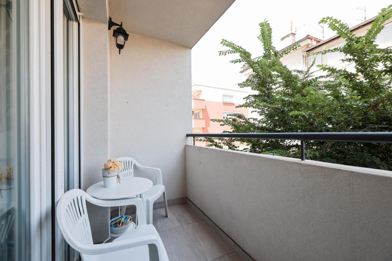 Two Bedroom Apartment With A Balcony Relja Zadar Buitenkant foto