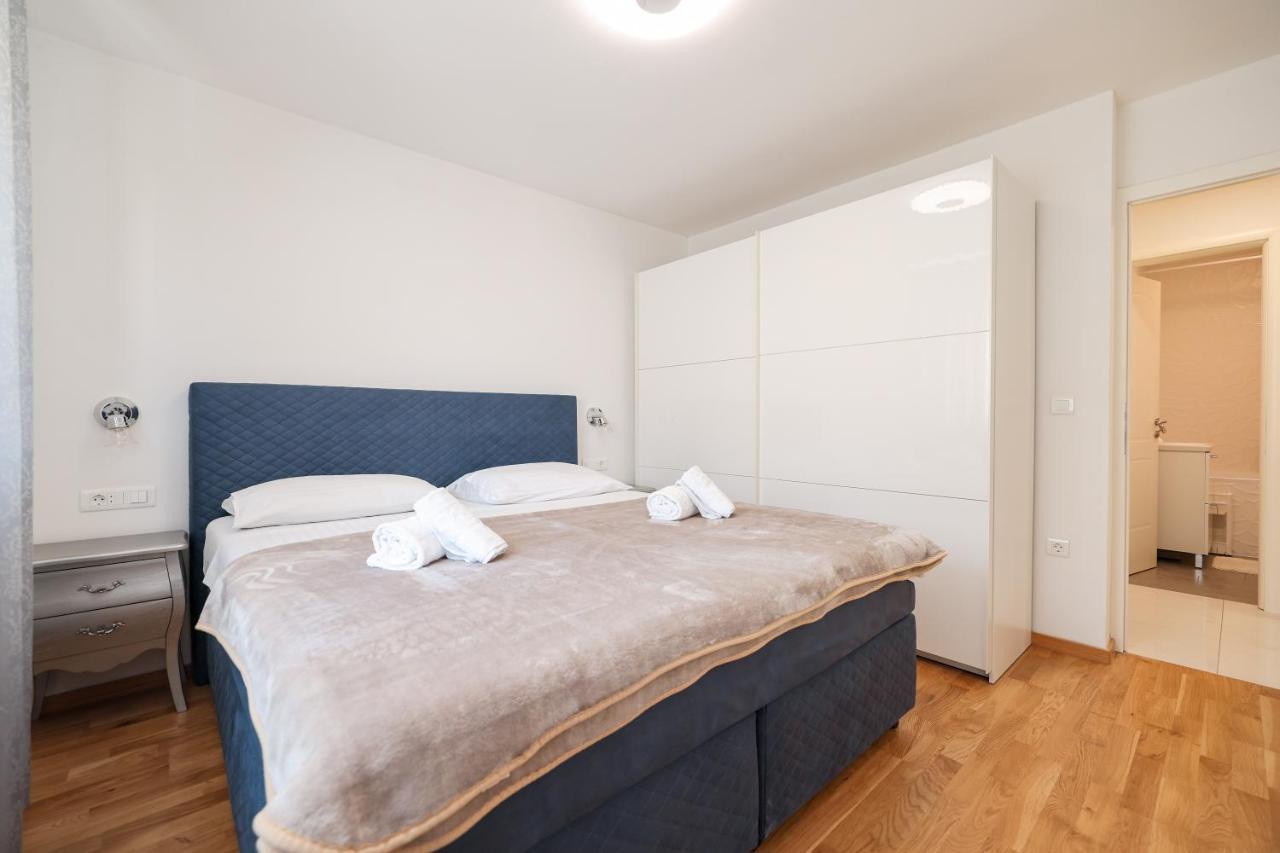 Two Bedroom Apartment With A Balcony Relja Zadar Buitenkant foto