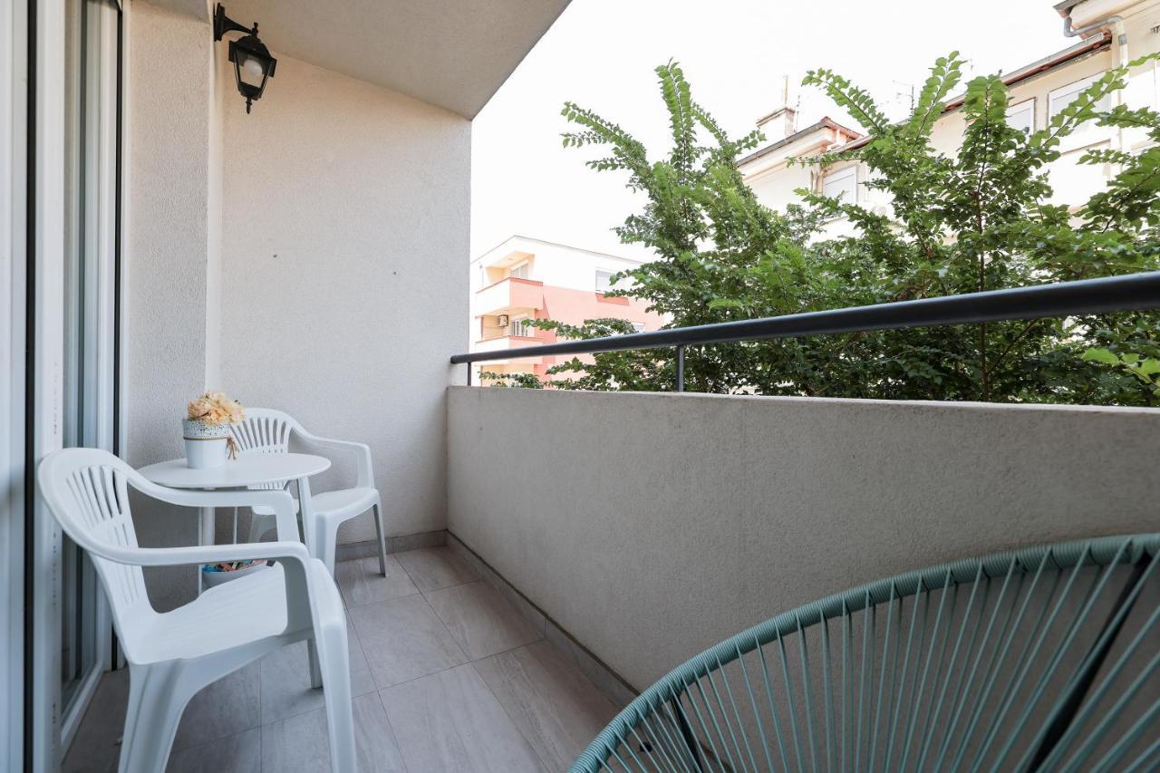 Two Bedroom Apartment With A Balcony Relja Zadar Buitenkant foto