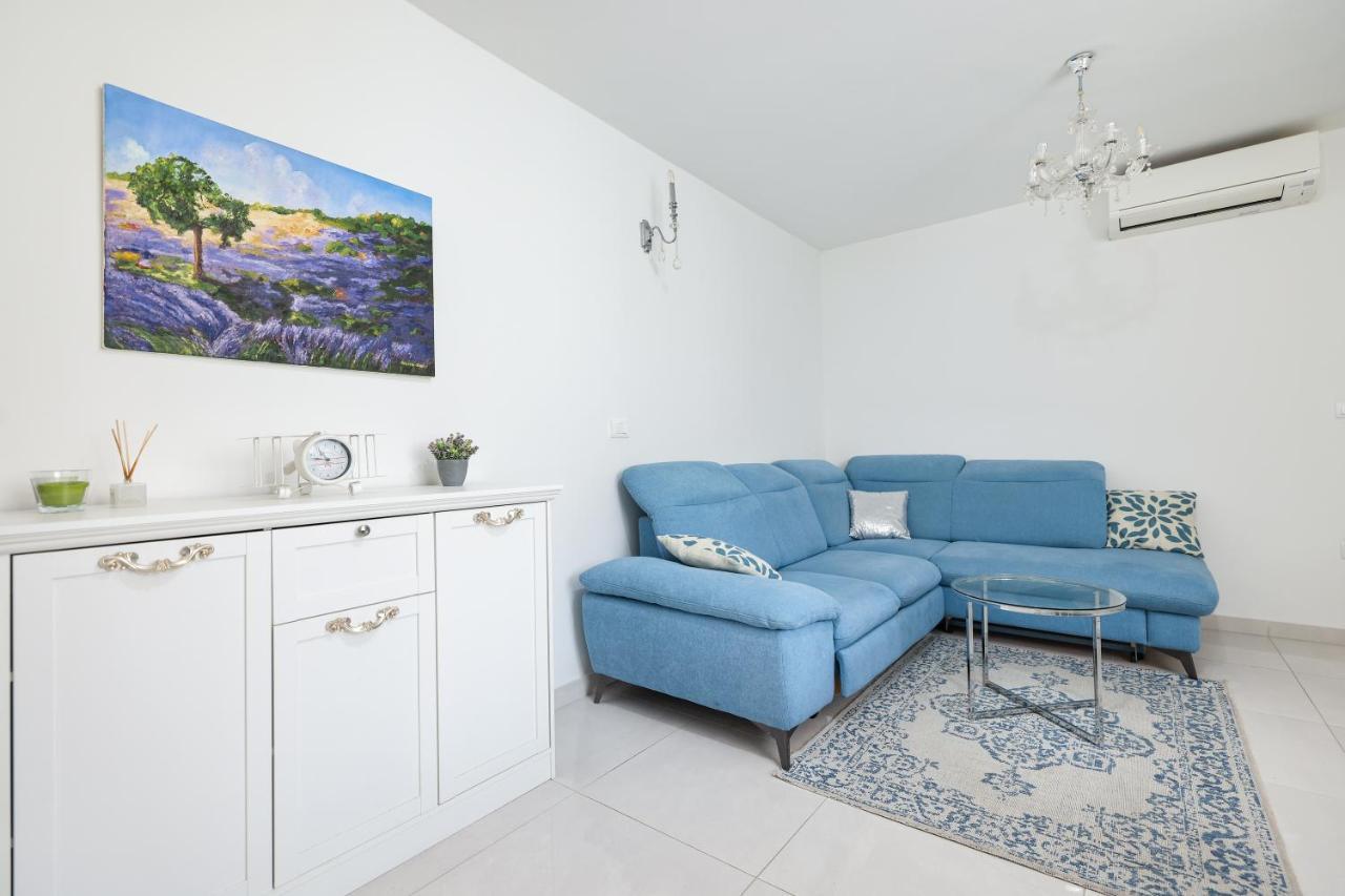 Two Bedroom Apartment With A Balcony Relja Zadar Buitenkant foto
