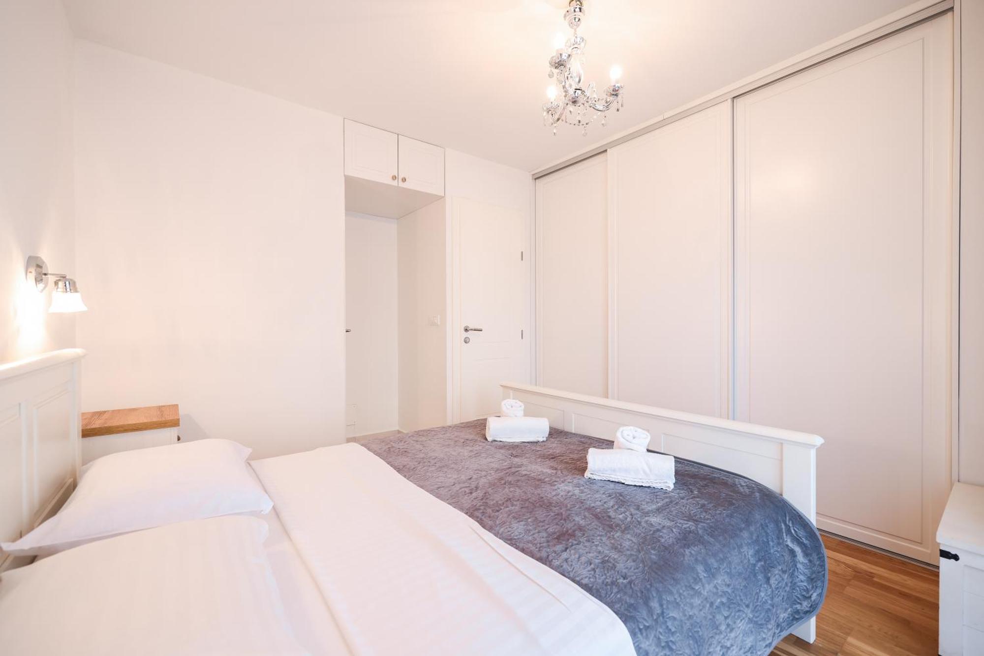 Two Bedroom Apartment With A Balcony Relja Zadar Buitenkant foto